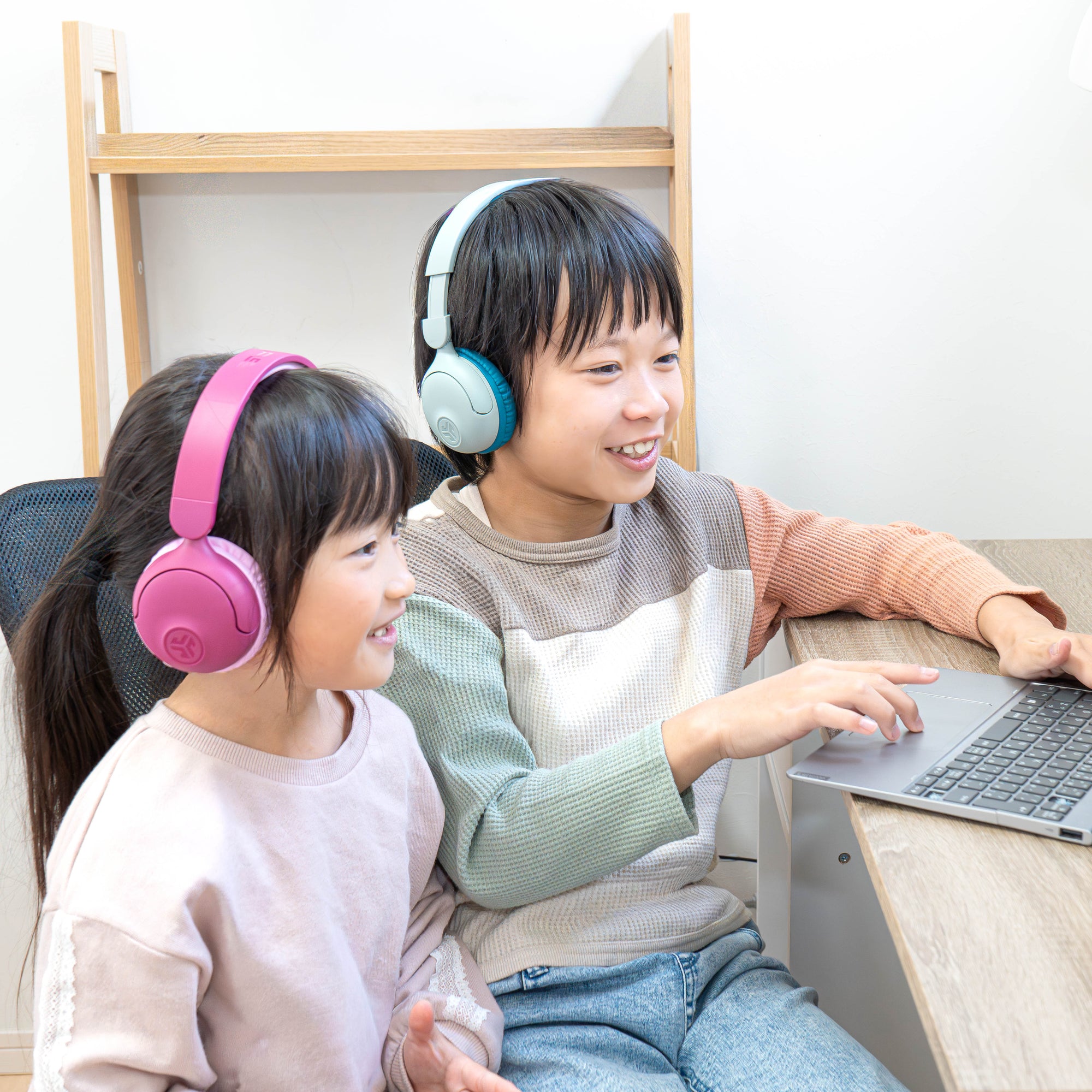 JBuddies Pop 2 in 1  Wireless + Wired Kids Headphones